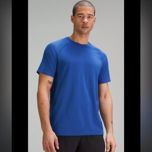 lululemon athletica Blue Short Sleeve Tee Size M
